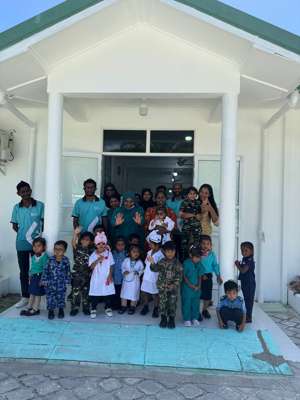 މަސައްކަތްތެރިންގެ ދުވަސް ފާހަގަ ކުރުމަށް ކައުންސިލްގެ ޕްރީ ސްކޫލުން މުވައްސަސާތަކަށް ޒިޔާރަތް ކުރުން 4
