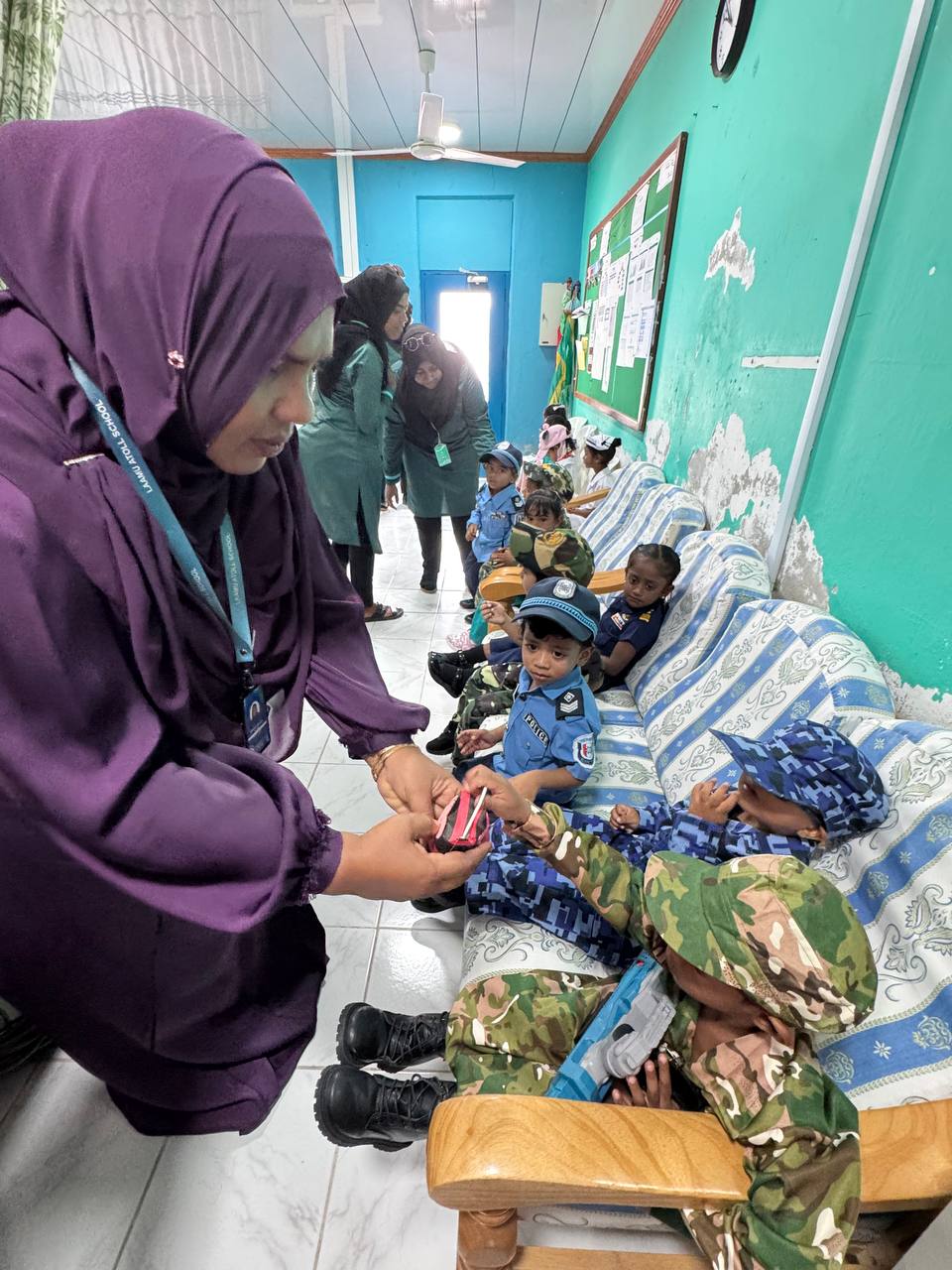 މަސައްކަތްތެރިންގެ ދުވަސް ފާހަގަ ކުރުމަށް ކައުންސިލްގެ ޕްރީ ސްކޫލުން މުވައްސަސާތަކަށް ޒިޔާރަތް ކުރުން 10