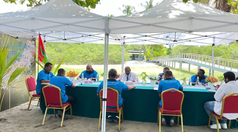 ލ. އަތޮޅު ކައުންސިލްގެ 76 ވަނަ އާންމު ޖަލްސާ މާބައިދޫ ކެރަންޑޫ ބުރިޖް ސަރަހައްދުގައި ބޭއްވިއްޖެ