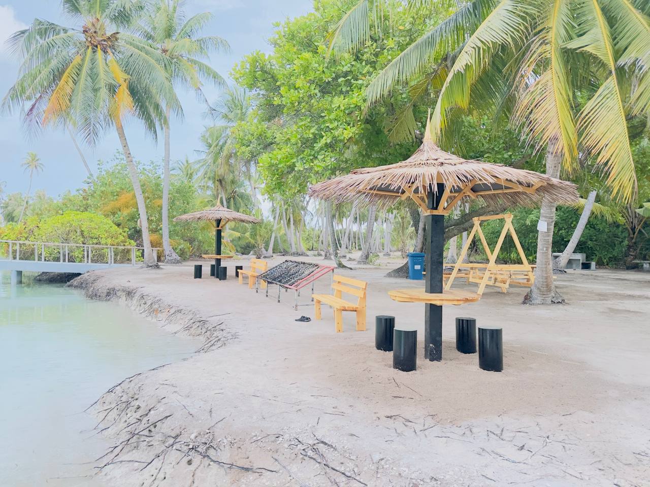 ކައުންސިލުން ތަރައްޤީކުރި ޕިކްނިކް އޭރިޔާ ރަސްމީކޮށް ހުޅުވައިފި cover image