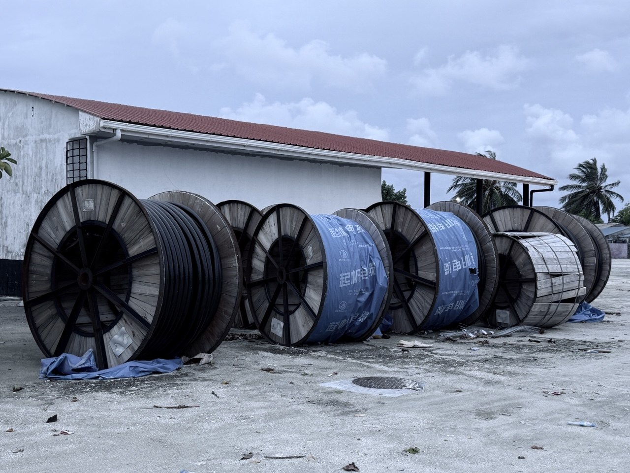އެރައިސް ޕްރޮޖެކްތްގެ ދަށުން ކަރަންޓް ކޭބަލް އެޅުމުގެ މަސައްކަތް photo